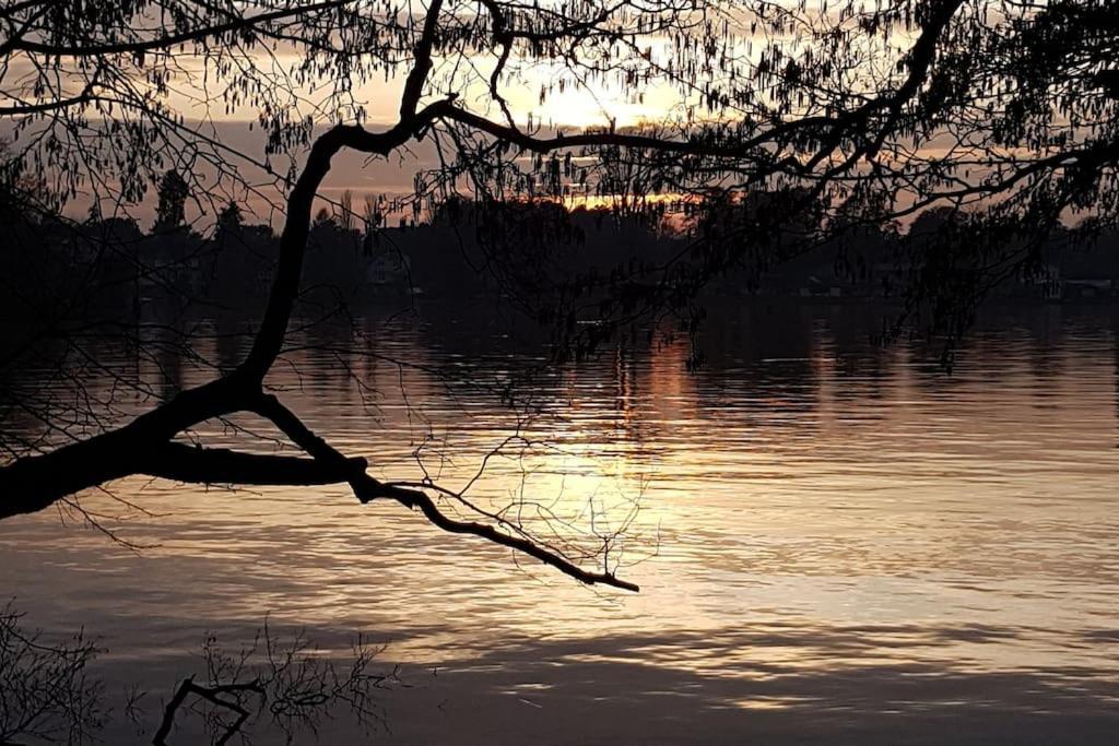 Dachwohnung Mit Wasserblick Und Eigenem Bootssteg Берлин Экстерьер фото